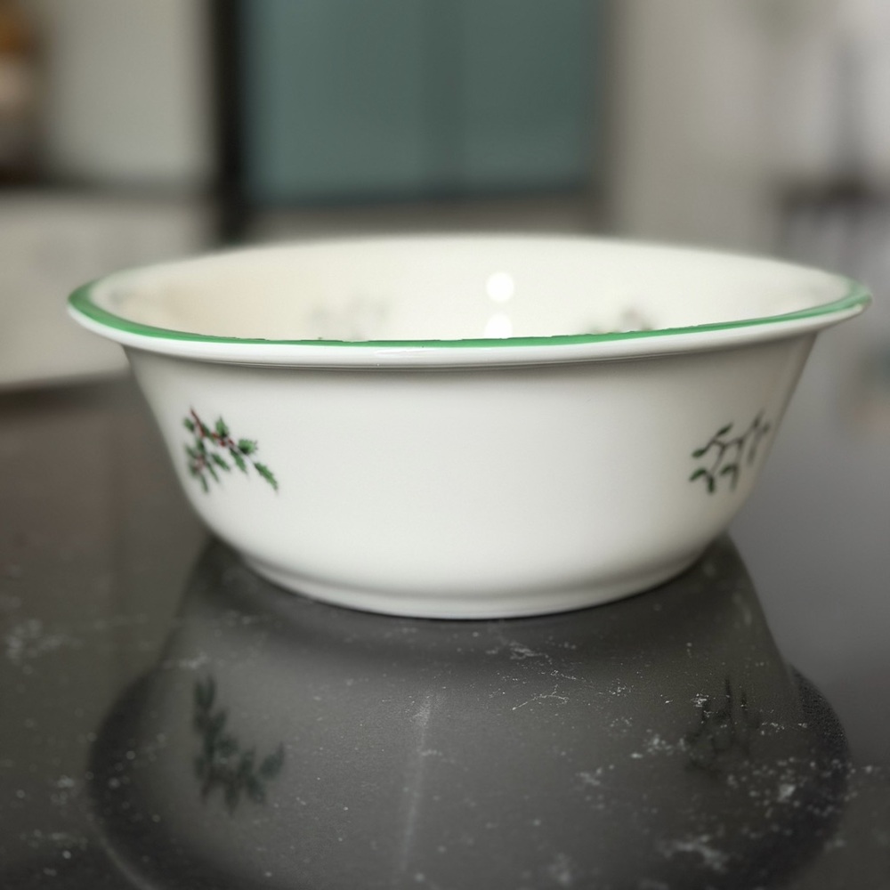 Spode Christmas Tree Rimmed Oven to Table Oval Baking Dish - Picture 3 of 4